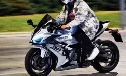 在摩托车上要了你：一段关于自由与激情的故事