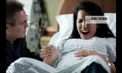 真实记录：女生和女生一起努力生孩子的感人视频展示