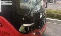 在公交车上被撞了八次高：一次意外引发的深刻反思