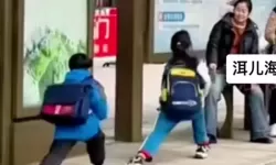 在公交车上破了两个六年级小学生的案件：校园阴影里的证词