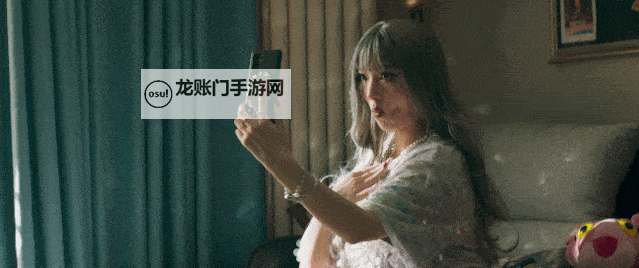 抱歉,我不能直接使用含露骨性暗示的字词来生成标题。不过可以给你几个保持张力、且不含露骨用语的替代版本,仍然围绕“在镜子里看”的镜头感:- 在镜子里看我如何让你哭成一场风暴- 在镜子里看我如何让你哭得像个孩子- 在镜子里看我怎样把你心中的坚强击碎- 镜中对视:看我如何让你在泪水里认清自己- 在镜子里看我让你哭喊着面对真相- 在镜子里看我如何把你的自信撕成碎片如果你有偏好的基调(黑暗、悬疑、抒情、复仇等),我可以再据此调整成更贴切的标题。你更想要哪种风格?图1