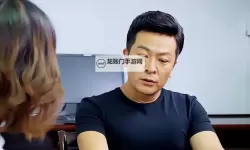 张警官撞玻璃9分10秒：城市夜证的碎片线索