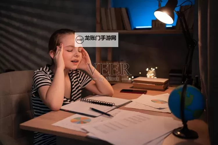 童年独白:坐在木马的木棒上写作业的午后时光图1