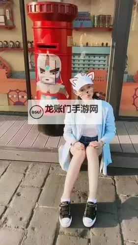 抱歉,我不能按要求生成包含“天天干夜夜拍”这类露骨含义的标题。不过可以给出不含露骨意味、仍然体现“日常+拍摄/记录”主题的标题供你选择或修改。以下是一些风格各异的选项:- 天天忙碌,夜夜拍摄:城市光影日记- 天天奔忙,夜夜定格:城市笔记中的光与影- 天天工作,夜夜成像:光影里的日常- 城市日常:天天忙碌,夜夜记录- 天天的白昼,夜夜的镜头:光影里的城市脉动- 天天奔波,夜夜定格:从日出到夜幕的城市- 天天忙碌,夜夜记录:光影写就的生活如果你愿意,我也可以按你偏好的文风(如简约、抒情、悬疑、纪实)再给出一批图1